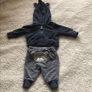 Carter’s new born set l, hooded jacket and bottom